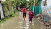 ব্রাহ্মণবাড়িয়ায় কমতে শুরু করেছে বন্যার পানি, কমেনি দুর্ভোগ