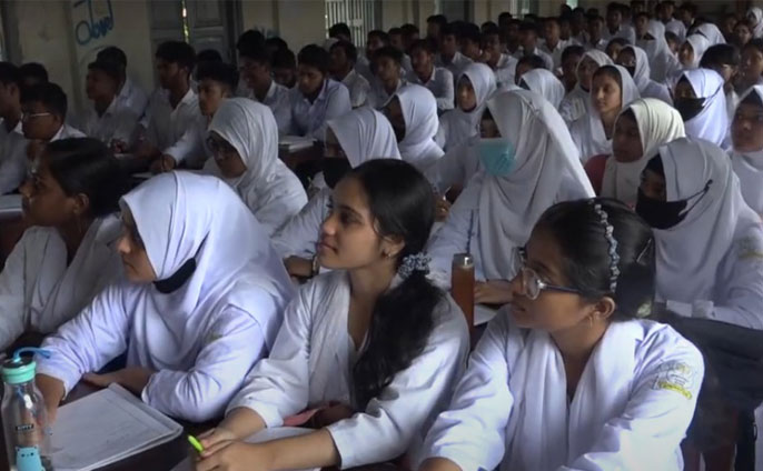 শিক্ষার্থীদের পদচারনায় মুখরিত ব্রাহ্মণবাড়িয়ার  বিভিন্ন শিক্ষা প্রতিষ্ঠান