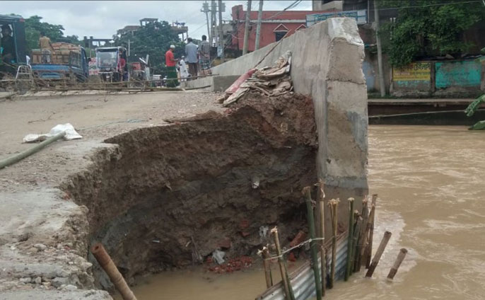 ব্রাহ্মণবাড়িয়ায় আরেকটি সেতুতে ধস, কসবা-আখাউড়া যোগাযোগ বন্ধ