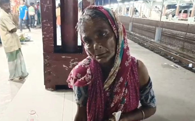 ব্রাহ্মণবাড়িয়ার আখাউড়ায় ট্রেনের নিচে পড়েও বেঁচে ফিরলেন বৃদ্ধা