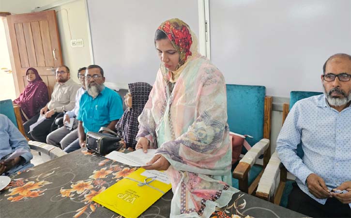 আখাউড়ায় বিস্ফোরক আইনে গ্রেফতারকৃত শেখ সোহেলের স্ত্রী সংবাদ সম্মেলন করেছেন