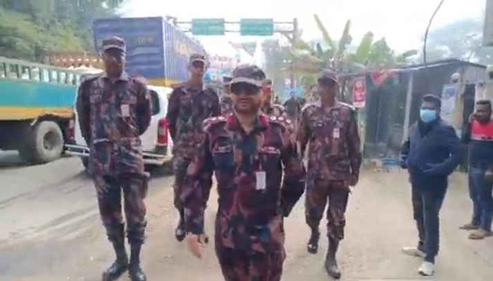 লংমার্চ ঘিরে আখাউড়ায় নিরাপত্তা ব্যবস্থা জোরদার