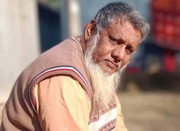আখাউড়ায় দলিল লিখক মনির মুহুরী মারা গেছেন
