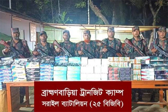 বিজিবি অভিযানে বিপুল পরিমান ভারতীয় মালামাল উদ্ধার