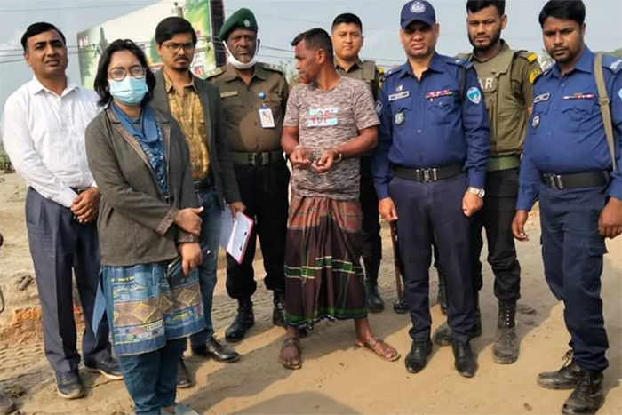 ব্রাহ্মণবাড়িয়া কৃষি জমির মাটি কাটার দায়ে জরিমানা