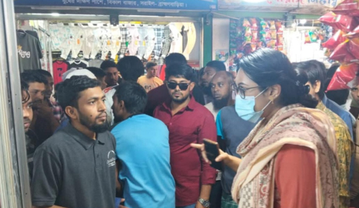 ব্রাহ্মণবাড়িয়ায় মিষ্টির দোকানিকে জরিমানা