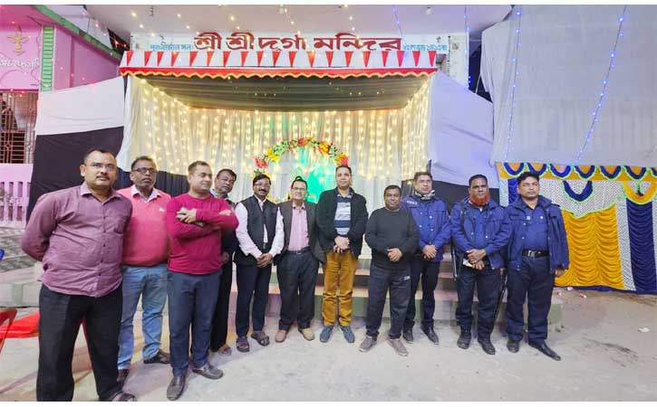 আখাউড়ায় সরস্বতীপূজার বিভিন্ন মণ্ডপ পরির্দশন করলেন ওসি ছমি উদ্দিন