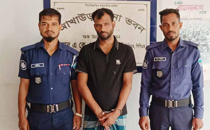 আখাউড়ায় দিনদুপুরে ছিনতাইয়ের ঘটনা, ৪ লাখ টাকাসহ ছিনতাইকারী গ্রেফতার
