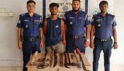 আখাউড়ায় ১১টি দেশীয় অস্ত্রসহ যুবক গ্রেপ্তার