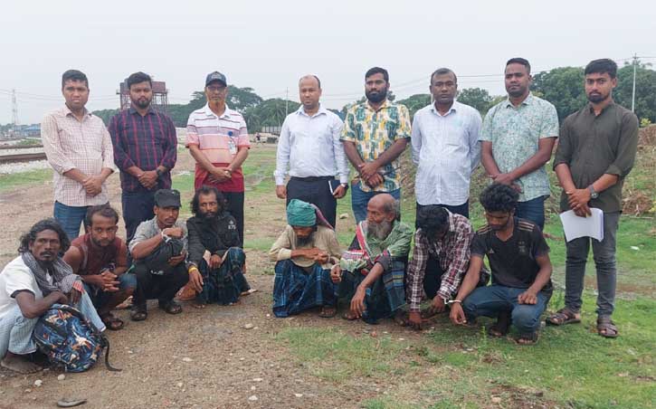 আখাউড়ায় ভ্রাম্যমান আদালতে ৮ মাদকসেবীর কারাদণ্ড