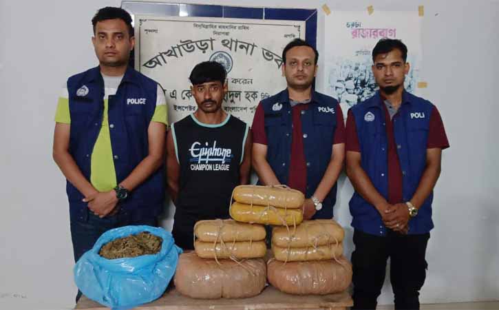 আখাউড়ায় রান্না ঘরের গর্তে লুকিয়ে রাখা মাদক উদ্ধার