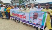 আমার দেশ সম্পাদকের বিরুদ্ধে মামলার প্রতিবাদে আখাউড়ায় মানবন্ধন