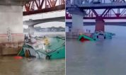 ব্রাহ্মণবাড়িয়ার আশুগঞ্জে রেল সেতুতে ধাক্কা লেগে তলিয়ে গেছে পণ্যবাহী বাল্কহেড