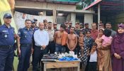 আখাউড়ায় সিসি ক্যামেরা বসিয়ে মাদক ব্যবসা। মাদকসহ একই পরিবারের ৫ গ্রেপ্তার