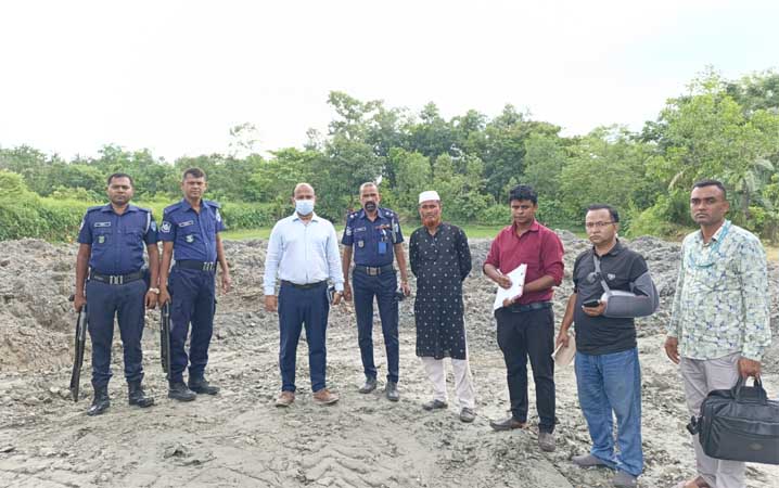 আখাউড়ায় জমির শ্রেণী পরিবর্তন করায় ভ্রাম্যমান আদালতে এক ব্যক্তির জরিমানা