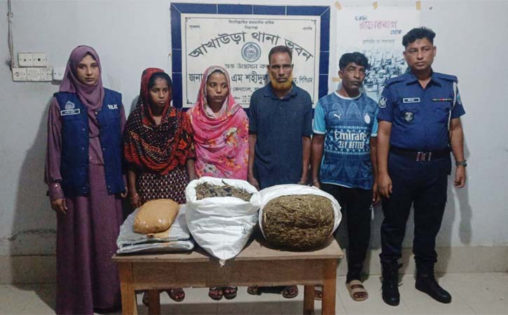 আখাউড়ায় গাজাসহ গ্রেপ্তার ৪