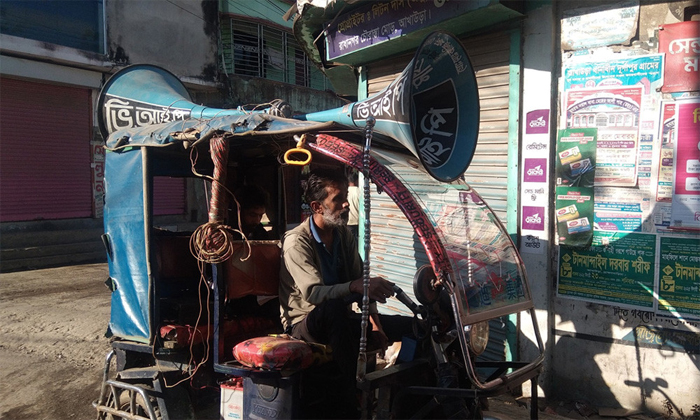 আখাউড়ায় সন্ধ্যা ৬টার মধ্যে নির্বাচনী প্রচারসামগ্রী সরাতে মাইকিং