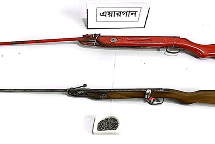 ব্রাহ্মণবাড়িয়ায় দুটি এয়ারগান ও গুলি উদ্ধার