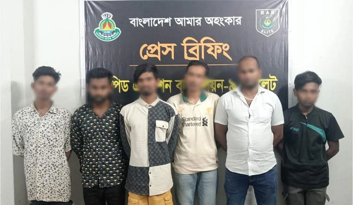 ব্রাহ্মণবাড়িয়ায় ডাকাতির প্রস্তুতিকালে দেশীয় অস্ত্রসহ ছয়জন গ্রেফতার