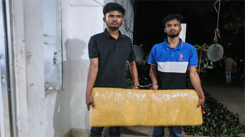 ব্রাহ্মণবাড়িয়ায় ১২ কেজি গাঁজাসহ গ্রেফতার ২, সিএনজি জব্দ