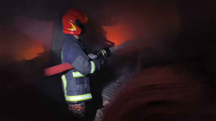 ব্রাহ্মণবাড়িয়ায় ভাঙ্গারির গুদামে ভয়াবহ অগ্নিকাণ্ড