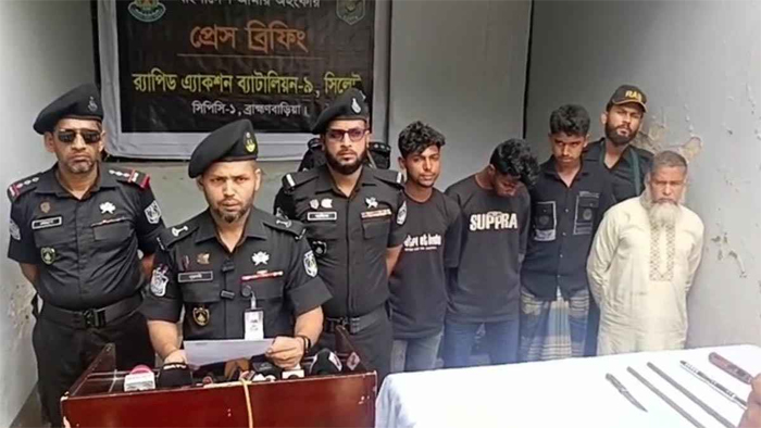 ব্রাহ্মণবাড়িয়ায় র‍্যাব সদস্যদের ওপর হামলা: নারীসহ পাঁচজন আটক