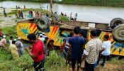 ব্রাহ্মণবাড়িয়ায় বাস খাদে পড়ে নিহত ৪, আহত অন্তত ১০