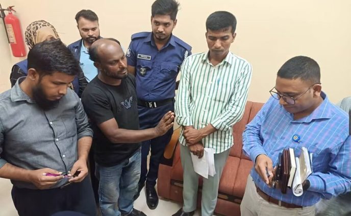 ব্রাহ্মণবাড়িয়ায় ভুয়া ট্রেনের টিকিটসহ ‘কালু’ আটক, উদ্ধার ৪০ টিকিট
